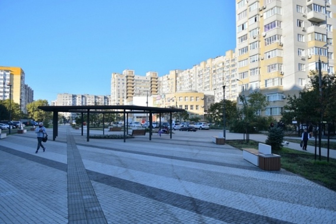 В Юбилейном микрорайоне Краснодара завершено строительство Школьного бульвара