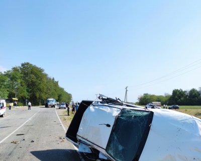 Два человека погибли в ДТП с грузовиком в Краснодарском крае